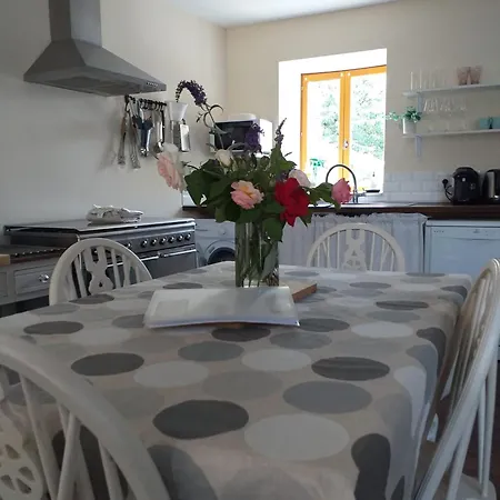 The Courtyard En Charente Charmant Avec Piscine Et Wifi Parfait En Famille Ou En Couple Rouillac (Charente)