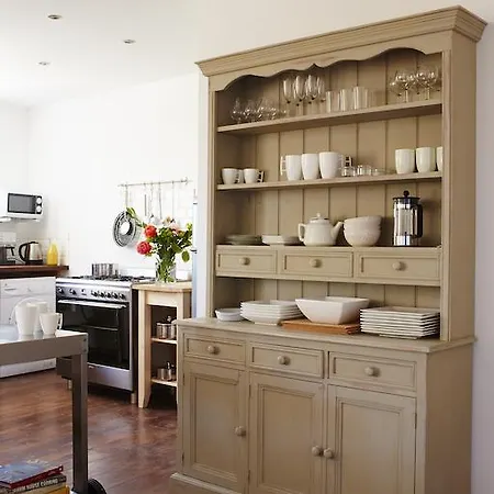 Otel The Courtyard En Charente Charmant Avec Piscine Et Wifi Parfait En Famille Ou En Couple