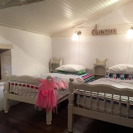 The Courtyard En Charente Charmant Avec Piscine Et Wifi Parfait En Famille Ou En Couple