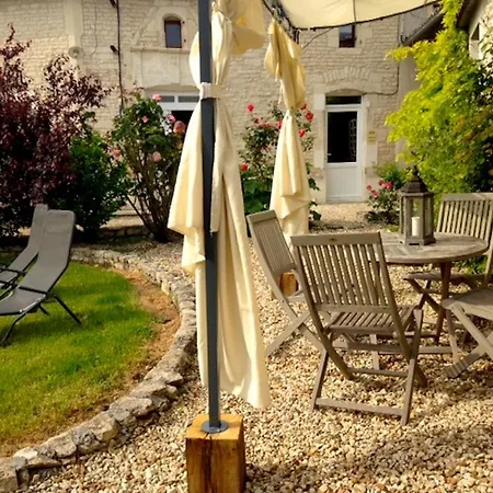 Hotel The Courtyard En Charente Charmant Avec Piscine Et Wifi Parfait En Famille Ou En Couple 4*