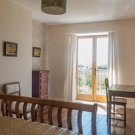 Holiday home The Courtyard En Charente Charmant Avec Piscine Et Wifi Parfait En Famille Ou En Couple