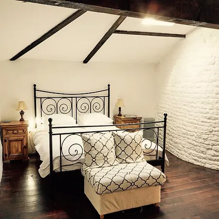 Holiday home The Courtyard En Charente Charmant Avec Piscine Et Wifi Parfait En Famille Ou En Couple Rouillac (Charente)