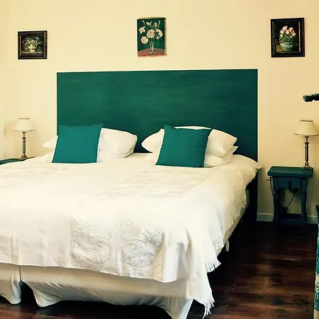 Hotel The Courtyard En Charente Charmant Avec Piscine Et Wifi Parfait En Famille Ou En Couple Rouillac (Charente)