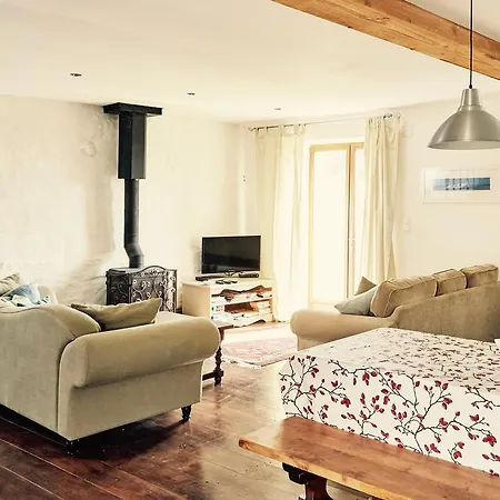 The Courtyard En Charente Charmant Avec Piscine Et Wifi Parfait En Famille Ou En Couple Rouillac (Charente)