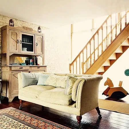 Otel The Courtyard En Charente Charmant Avec Piscine Et Wifi Parfait En Famille Ou En Couple Rouillac (Charente)