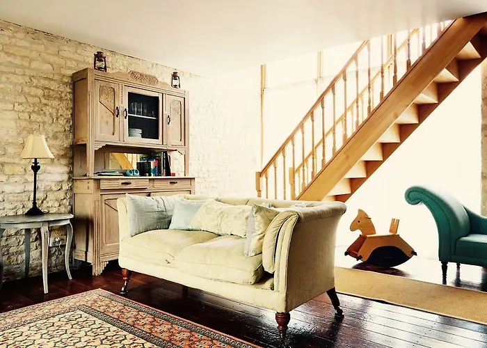 Hotel The Courtyard En Charente Charmant Avec Piscine Et Wifi Parfait En Famille Ou En Couple Rouillac (Charente)